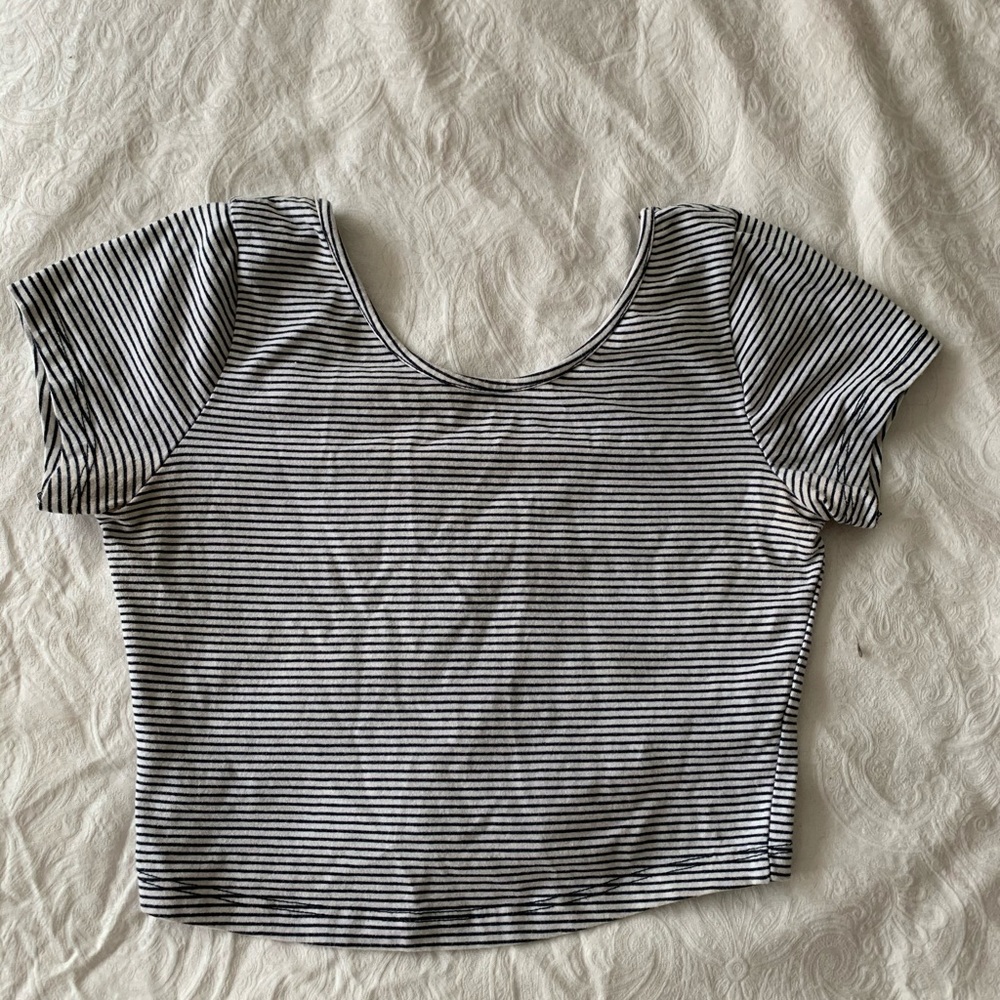 BrandyMelville crop top